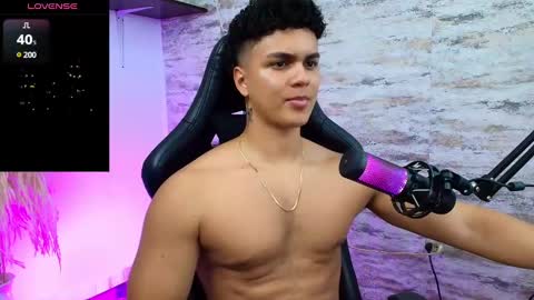 Snapshot of edward__clarck chatting on January 15, 4:36 am EDWARD CLARCK online show from January 15, 4:36 am