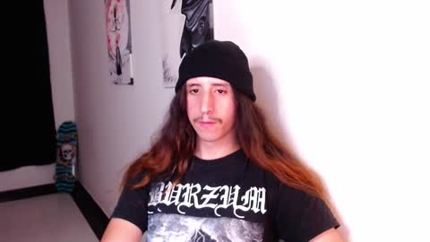 edward_chann online show from December 19, 6:23 am