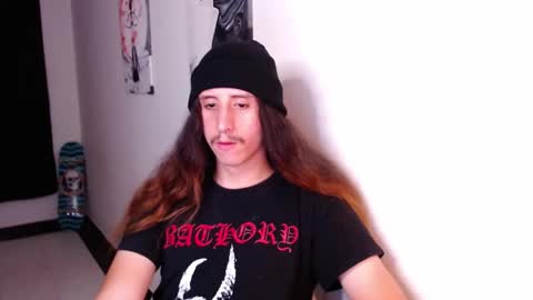 edward_chann online show from December 21, 11:56 pm