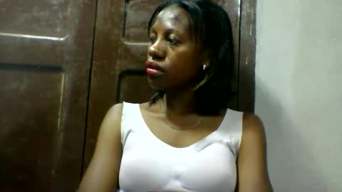 edwige770943 online show from April 23, 12:40 pm