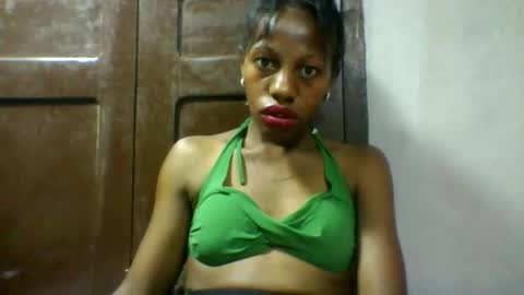 edwige770943 online show from May 7, 12:34 pm