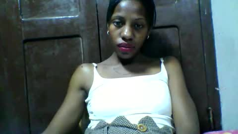 edwige770943 online show from May 2, 4:07 am