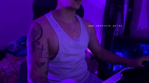 edwisalvatore online show from December 17, 5:58 am