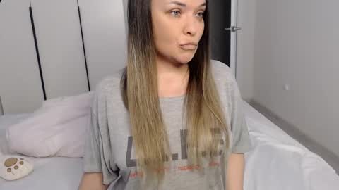 eelena4kiss online show from February 21, 3:10 pm