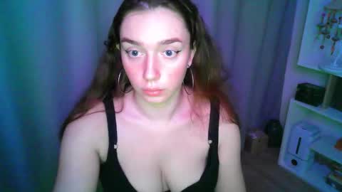 Snapshot of effie_balconii chatting on October 27, 3:34 pm effie_balconii online show from October 27, 3:34 pm