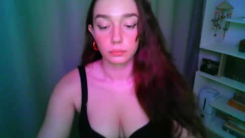 Snapshot of effie_balconii chatting on October 10, 11:16 am effie_balconii online show from October 10, 11:16 am