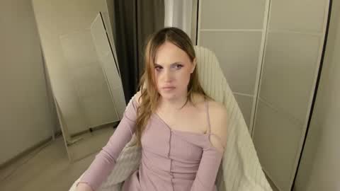 Effie Mur online show from November 24, 3:22 pm