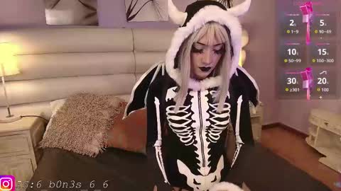 Snapshot of effycorpse chatting on September 18, 5:39 pm    online show from September 18, 5:39 pm