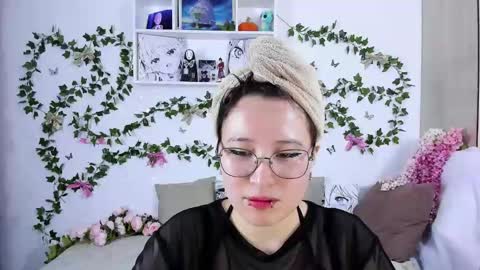 liasama online show from January 4, 12:37 am