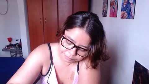 eimy_saenzz online show from November 21, 7:01 pm