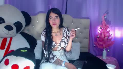 eimyy_rouse online show from January 17, 10:07 pm