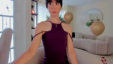 Einyel  online show from February 21, 8:16 pm