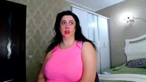 eirean_ms online show from November 17, 7:22 am