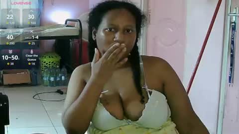 Eirondra Valeen online show from August 5, 6:49 pm