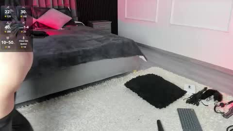 Eiryn Raven online show from March 9, 11:37 am