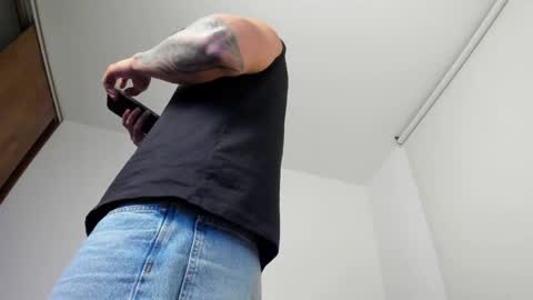 EITHAN CONOR online show from April 13, 2:38 am