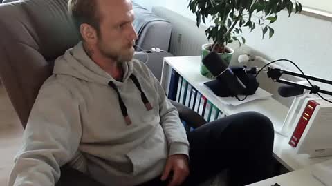 ejakules online show from April 20, 4:43 pm