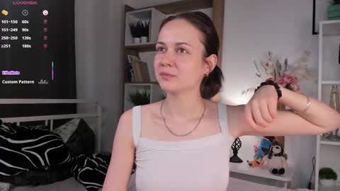 Elis 3 online show from September 12, 8:22 pm