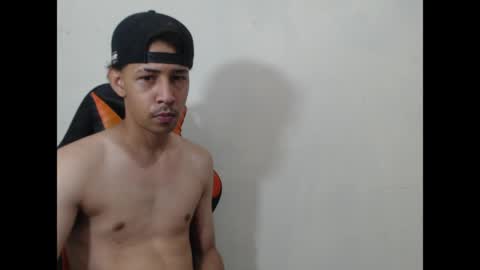 Instagram BelowAbajo online show from May 22, 6:53 am