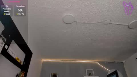 Elaia online show from March 3, 10:31 pm