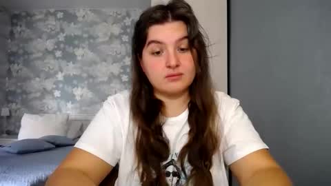 Elanis online show from March 23, 11:37 am