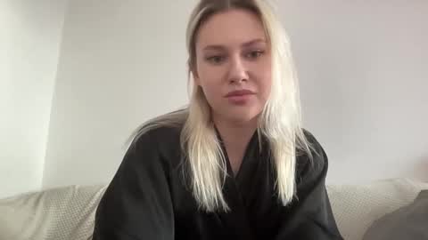 elaraluxxxe online show from November 19, 11:09 am