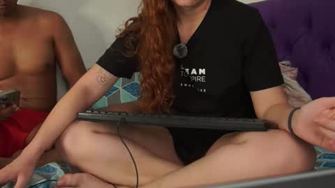 elasallylove online show from February 16, 4:21 am