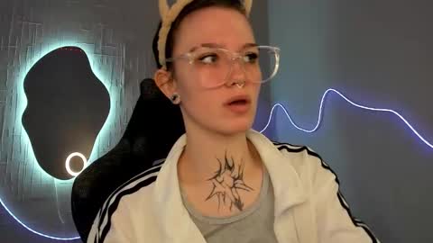 elastikiss online show from March 13, 5:22 am