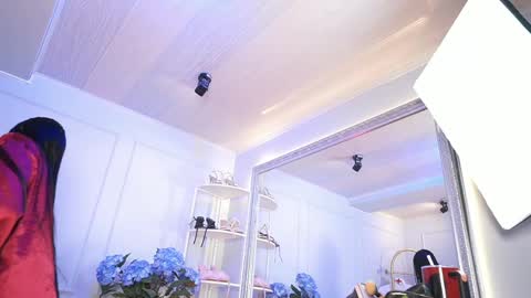 Elasummeer online show from March 31, 1:11 pm