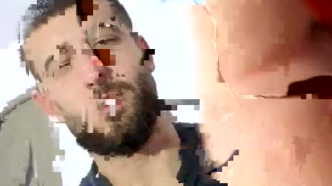 elchapoguzman95 online show from November 25, 7:40 am