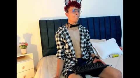 Elegant online show from January 25, 4:02 am