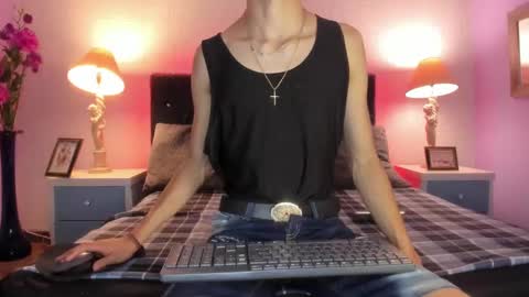 Elegant online show from December 28, 2:43 am