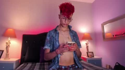 Elegant online show from December 27, 5:52 am