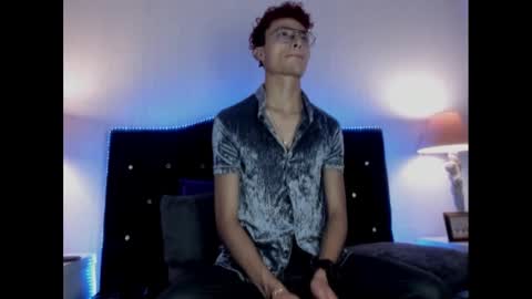 Elegant online show from January 14, 6:45 am