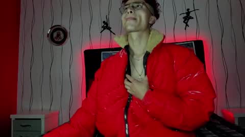 Elegant online show from January 19, 2:47 am