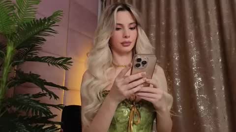 Eleine online show from November 8, 2:47 am