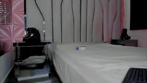 elektra_raven online show from October 20, 12:43 pm