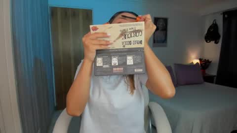 Snapshot of elena_ruiz chatting on October 11, 8:01 pm Elena online show from October 11, 8:01 pm