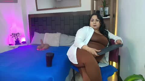 elenna_boobs_ online show from March 31, 3:07 am