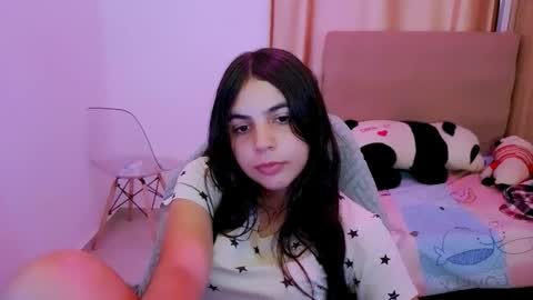 agnes online show from April 7, 8:00 pm