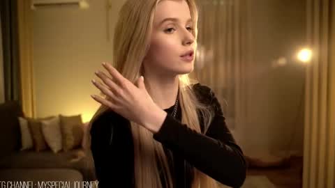 Eli online show from April 9, 10:37 pm