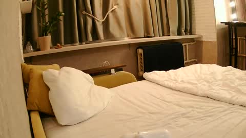 Eliana online show from February 7, 7:06 pm