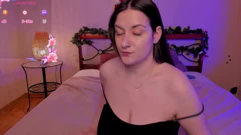 Elise online show from December 17, 1:56 am
