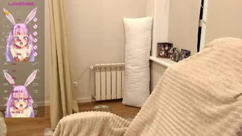 Elise online show from May 10, 5:41 pm