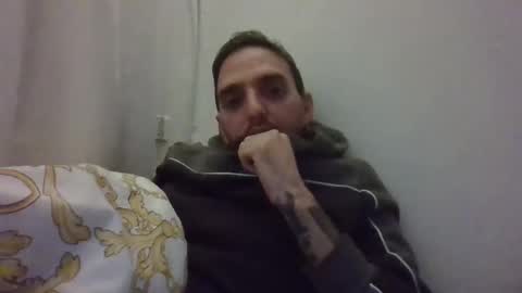 eli online show from December 4, 8:30 pm