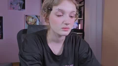 Ellie online show from February 12, 6:17 am