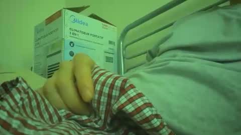 eliexavier123456789 online show from January 19, 7:47 pm