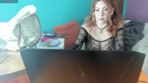 Snapshot of elif__girasol chatting on February 10, 5:52 pm elifgirasol online show from February 10, 5:52 pm