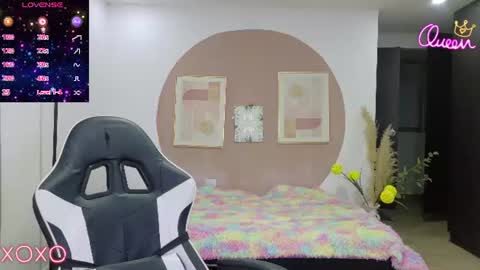 eliiih_ online show from July 16, 1:53 am