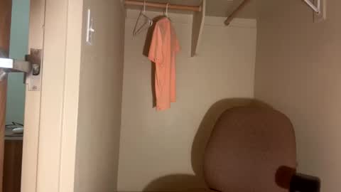 elijahkinky24 online show from May 16, 12:29 am